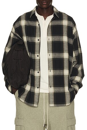 CAMISA BUTTON Fear of God ESSENTIALS