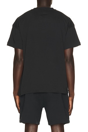 Fear of god essentials camiseta essential en color negro