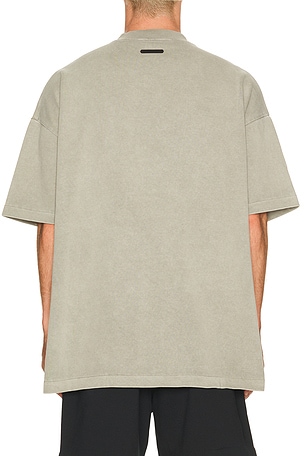 Fear of God ESSENTIALS Training 90's Short Sleeve Tee in Grey. Size M. Also