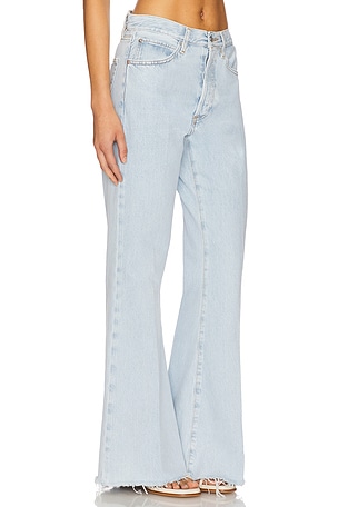 FRAME The Lax Jeans in Wisp Undone Fray in Blue
