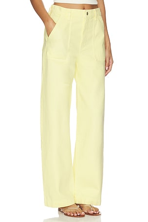 FRAME The Bow Cargo Jean in Lemon