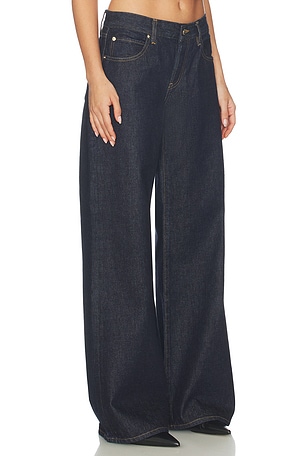 FRAME The Pixie Petite Leo Jeans in Denim-Dark