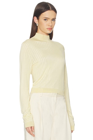 FRAME Crop Fitted Turtleneck in Lemon