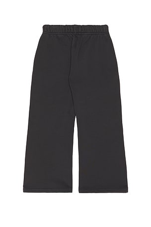 Fear of God ESSENTIALS Kids Signature Flare Sweatpant in Black. Size 6/7. Also
