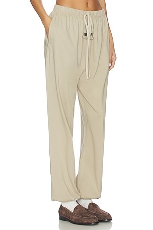 Fear of God ESSENTIALS Classic Sweatpant in Tan