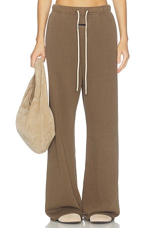 Raw Cut Lounge Fit Sweatpant Fear of God ESSENTIALS