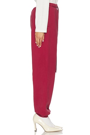 Fear of God ESSENTIALS Classic Sweatpant in Red