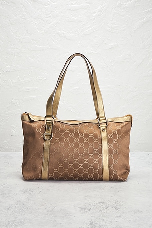 FWRD Renew Gucci Abbey Tote Bag in Beige