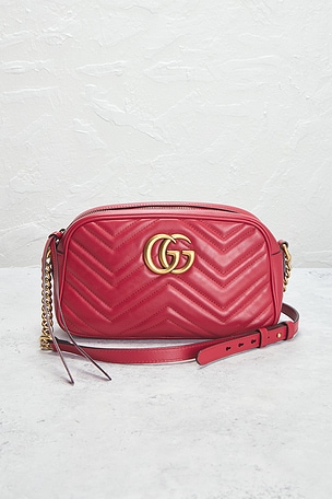 FWRD Renew Gucci GG Marmont Shoulder Bag in Red