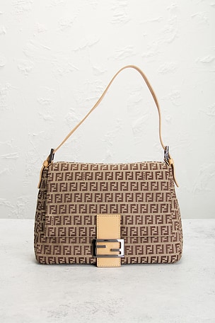Fwrd renew bolso fendi en color Beige