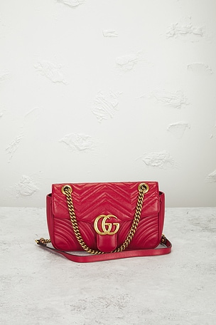 FWRD Renew Gucci GG Marmont Shoulder Bag in Red