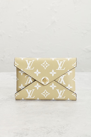Fwrd renew bolso louis vuitton en color Beige