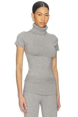 Frankies Bikenis Jasmene Cloud Knit Short Sleeve Turtleneck Top en Gris