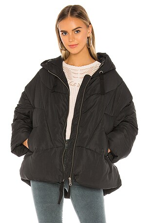 Free People Hailey Puffer in Black REVOLVE