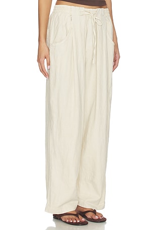 Free People Chambers Laid Back Pull On Pant in Beige