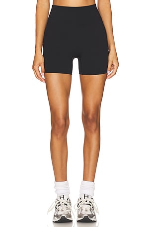 Core Shorts FORM
