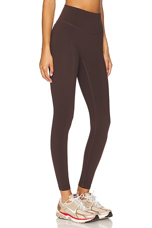 FORM Core Leggings in Brown