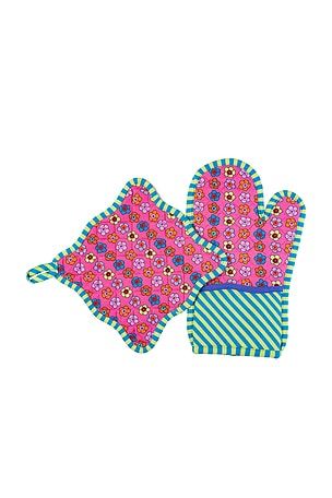 Pink Pot Holder & Oven Mitt Furbish Studio
