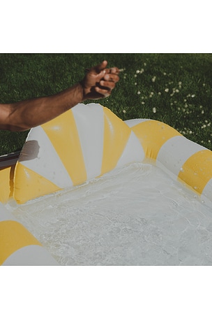 FUNBOY Yellow Stripe Tanning Pool Lounger in Yellow