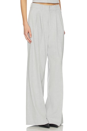 Good American Essential Suiting Trousers in Light Grey