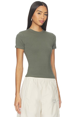 Good American T-SHIRT BABY en Kaki