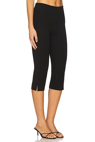 Geel Cooper Capri Pant in Black