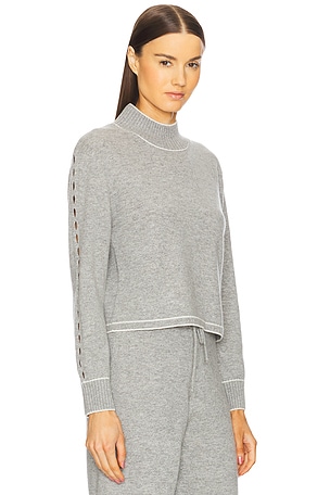 GIGI C Jacqueline Pullover in Light Grey