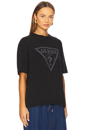 Guess Originals Vintage Triangle Tee in Black