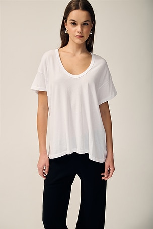 T-SHIRT U NECK The Great