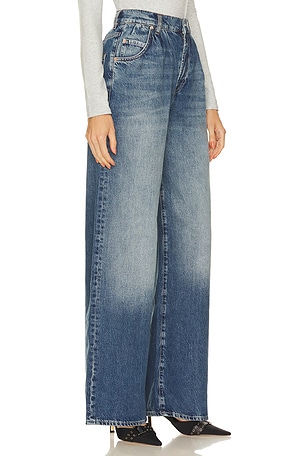 GRLFRND Chloe Super High Rise Pleated Wide Leg Jeans in Denim-Medium. Size 32. Also