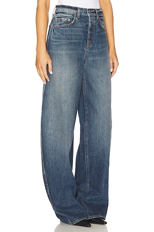 GRLFRND Paola Barrel Leg Long Inseam Jeans in Blue. Size 25. Also