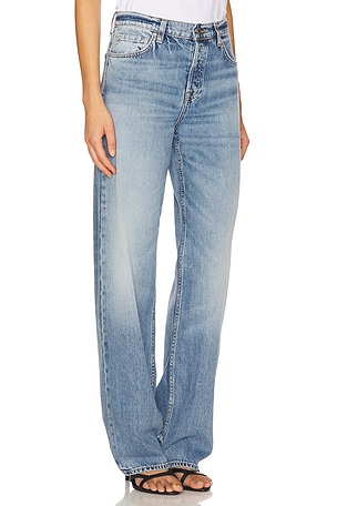 GRLFRND Bella Low Rise Boyfriend en Bleu