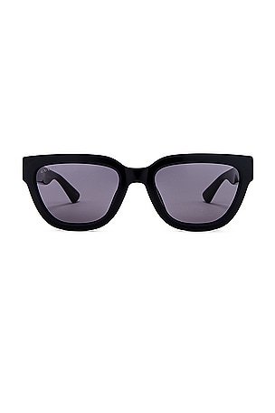 Minimal Cat Eye SunglassesGucci$285