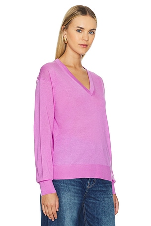 Guest In Residence Airy V Sweater in Fuchsia