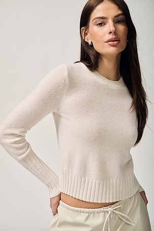 Shrunken Crew Cashmere Sweater Guest In Residence