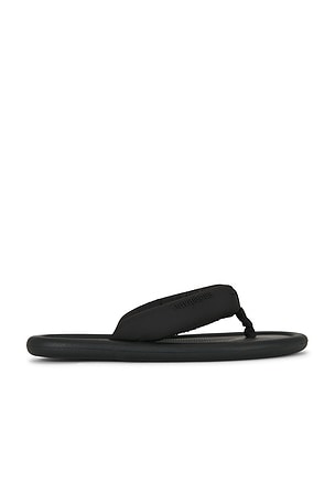 Havaianas Maxi Puffed Sandal in Black
