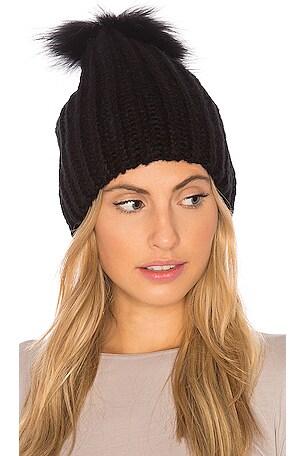 HEARTLOOM BONNET JULIE en Noir | REVOLVE display picture 2