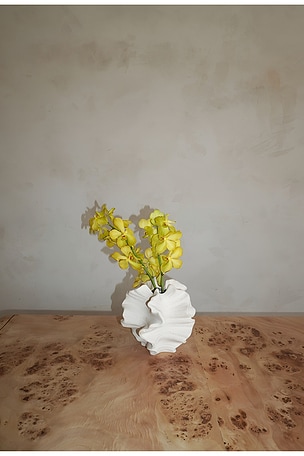 HueGah Home Gjeli Vase in White