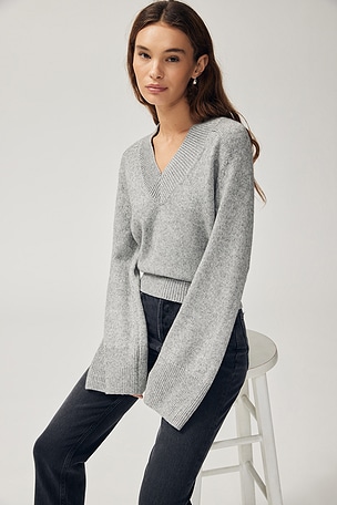 Talena V Neck Sweater Helsa