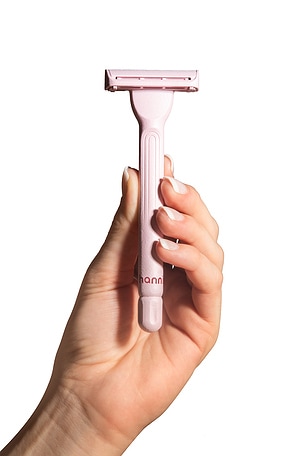 Hanni maquenilla de afeitar weighted razor en Rubor en color rosado