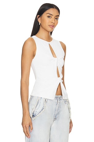h:ours Rhyan Top in White