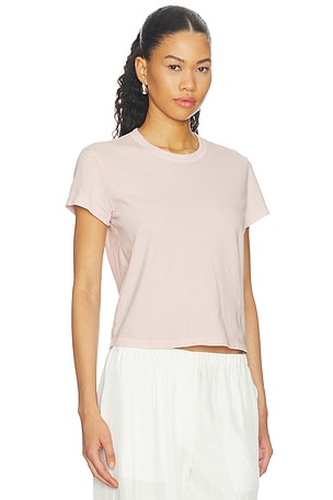 James Perse T-SHIRT RAS DE COU ET MANCHES COURTES ÉTROITES en Rose