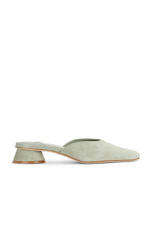 Molly Pump Jeffrey Campbell