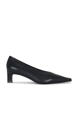 Community Pump Jeffrey Campbell
