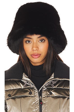 Oversized Faux Fur Bucket Hat jocelyn