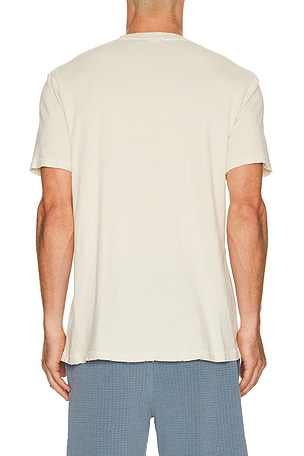 Junk Food Snoopy Home Run Champ Tee in Cream. Size M. Also