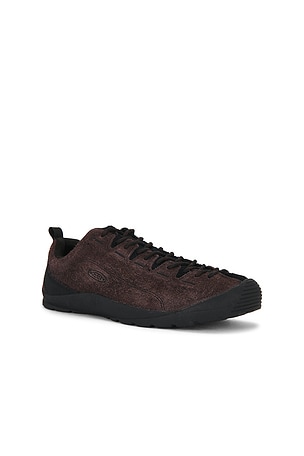 Keen zapatilla deportiva en color marrón