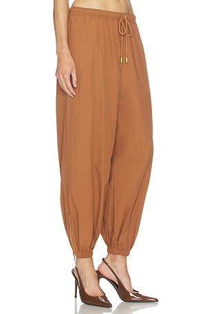 L'agence mariko jogger with zipper en color Coñac