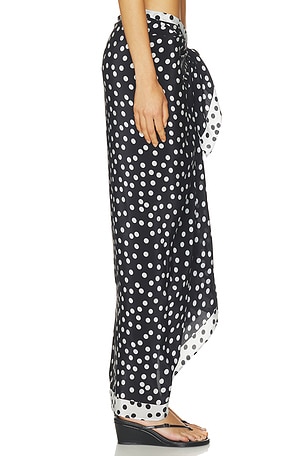 Leslie Amon Sarong in Black