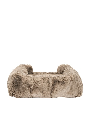 Lola Blankets The Small Pet Bed in Tan
